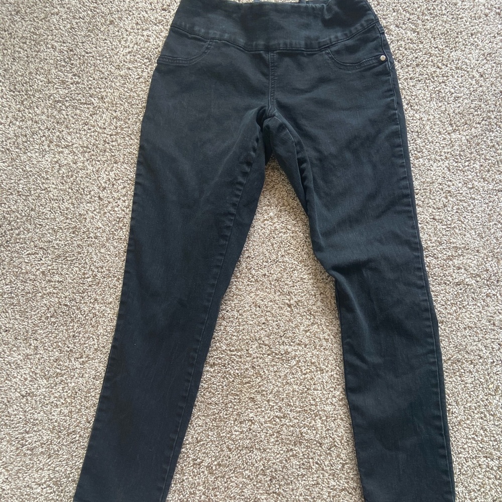 Black curvy skinny leg jeans